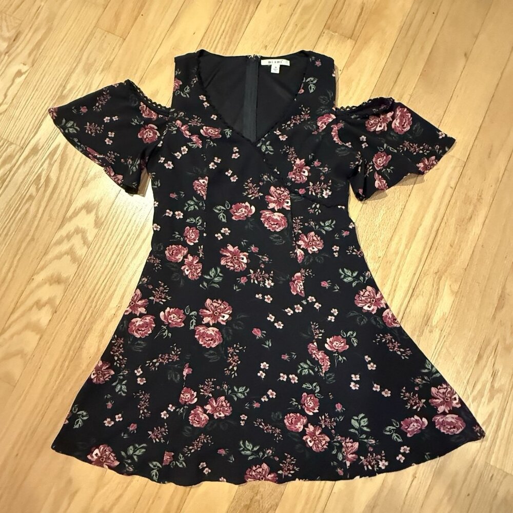 Mi Ami Women's Medium Black Pink Floral Cold Shoulder Mini Dress